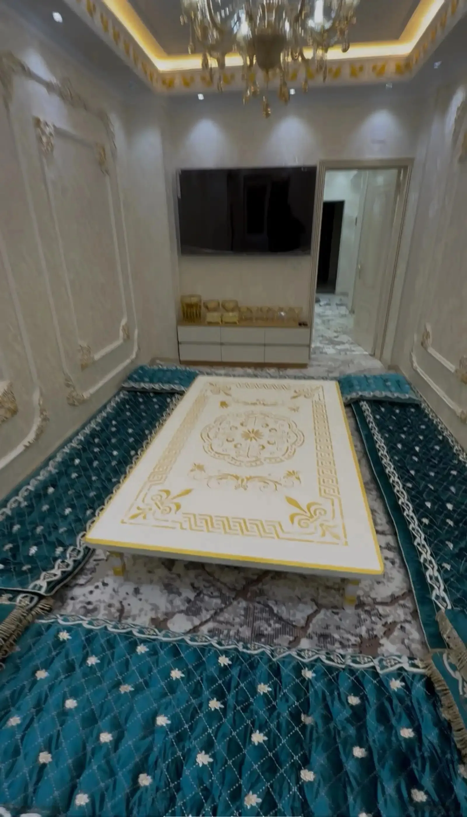 2-комн. квартира, 13 этаж, 72м², Мардон