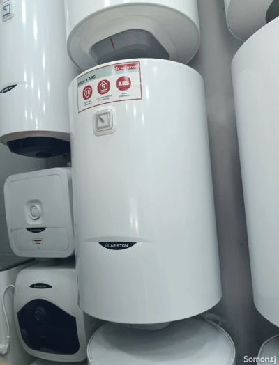 Водонагреватель Ariston