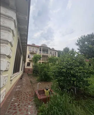 3-этажный, 10 комнатный дом, 750 м², Сино