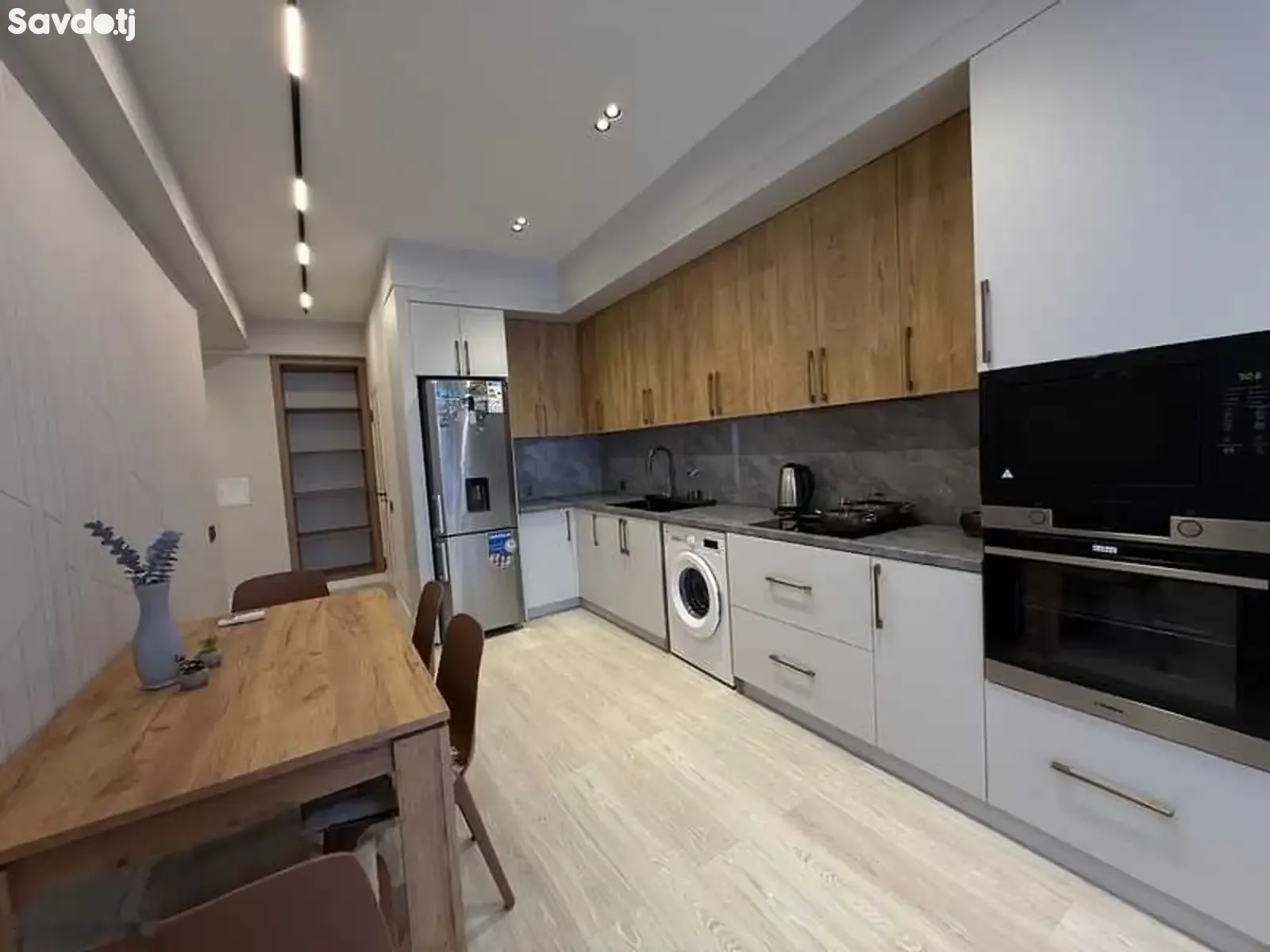 2-комн. квартира, 4 этаж, 80м², Ул.Лоҳутӣ 20,парк А Навоӣ