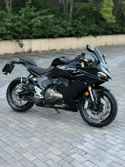 Мотоцикл QJmoto 500SR