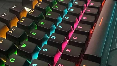 Механическая клавиатура с RGB