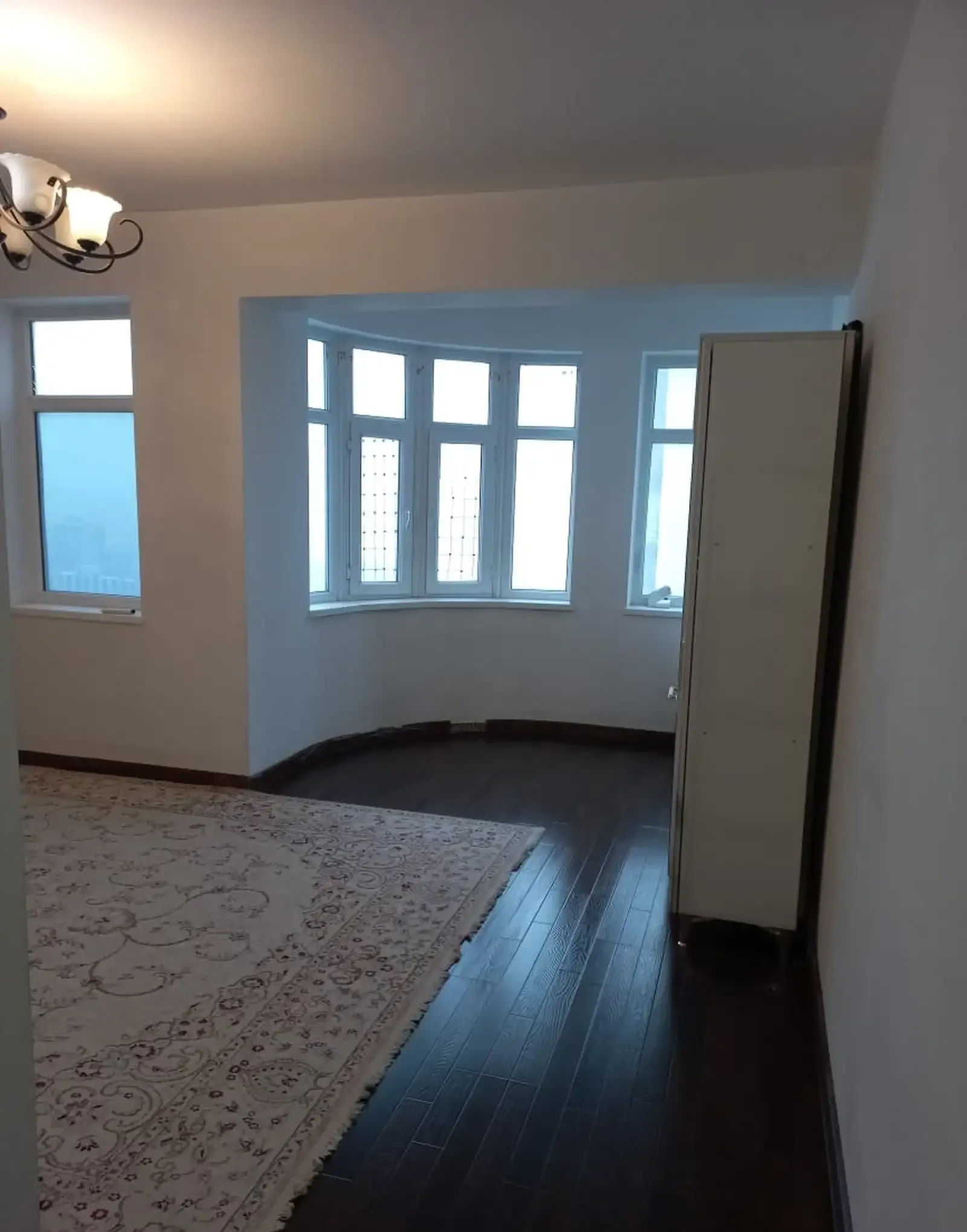 2-комн. квартира, 14 этаж, 82м², Сирк, доми Зажигалка