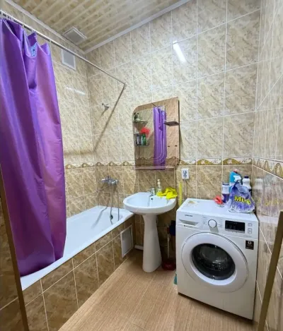 2-комн. квартира, 3 этаж, 55 м², Сино,2, 102 мкр, рядом ресторан Шахриёр