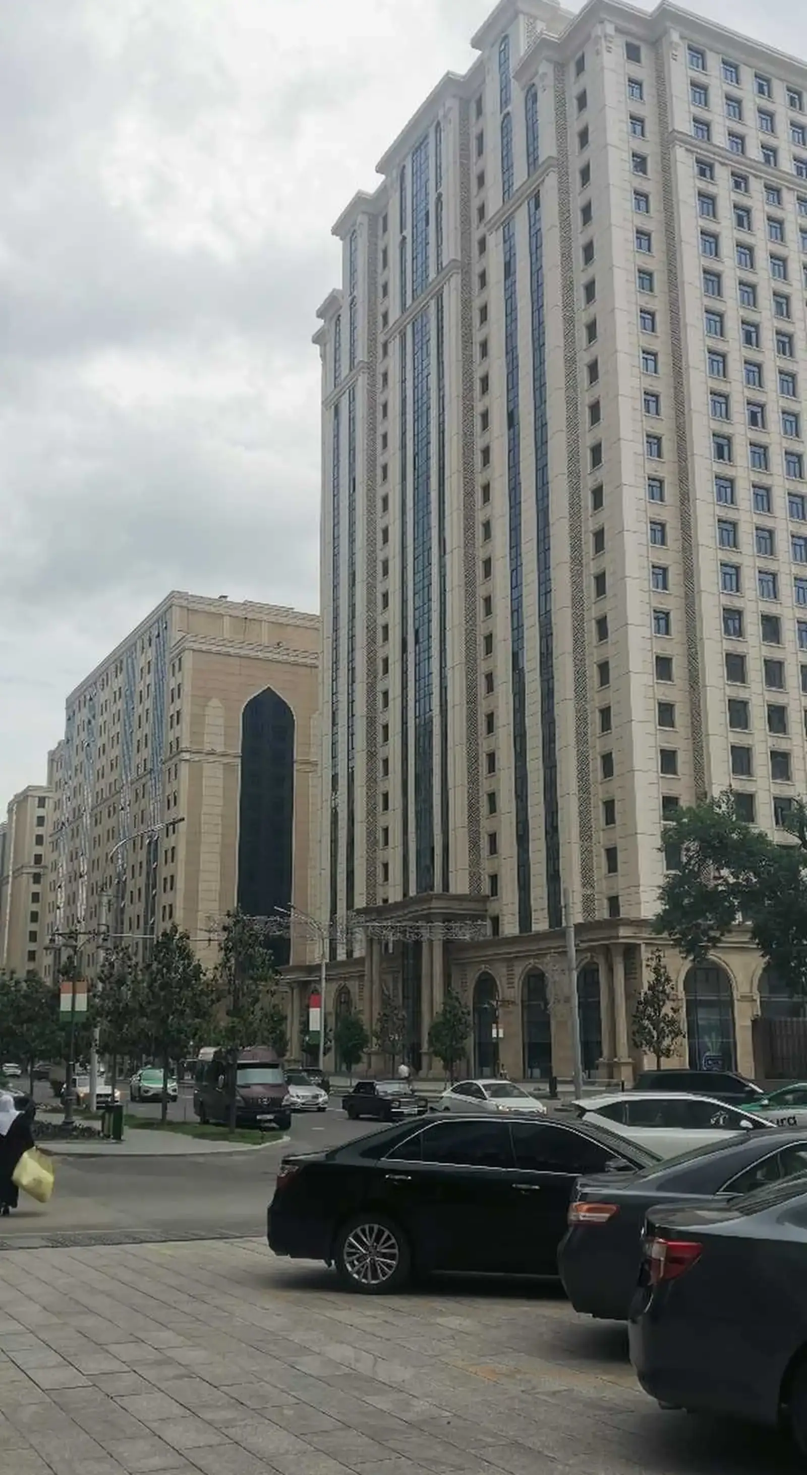 2-комн. квартира, 24 этаж, 58м², шохмансур назди гостиницаи HILTON