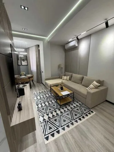 2-комн. квартира, 18 этаж, 80м², сомони