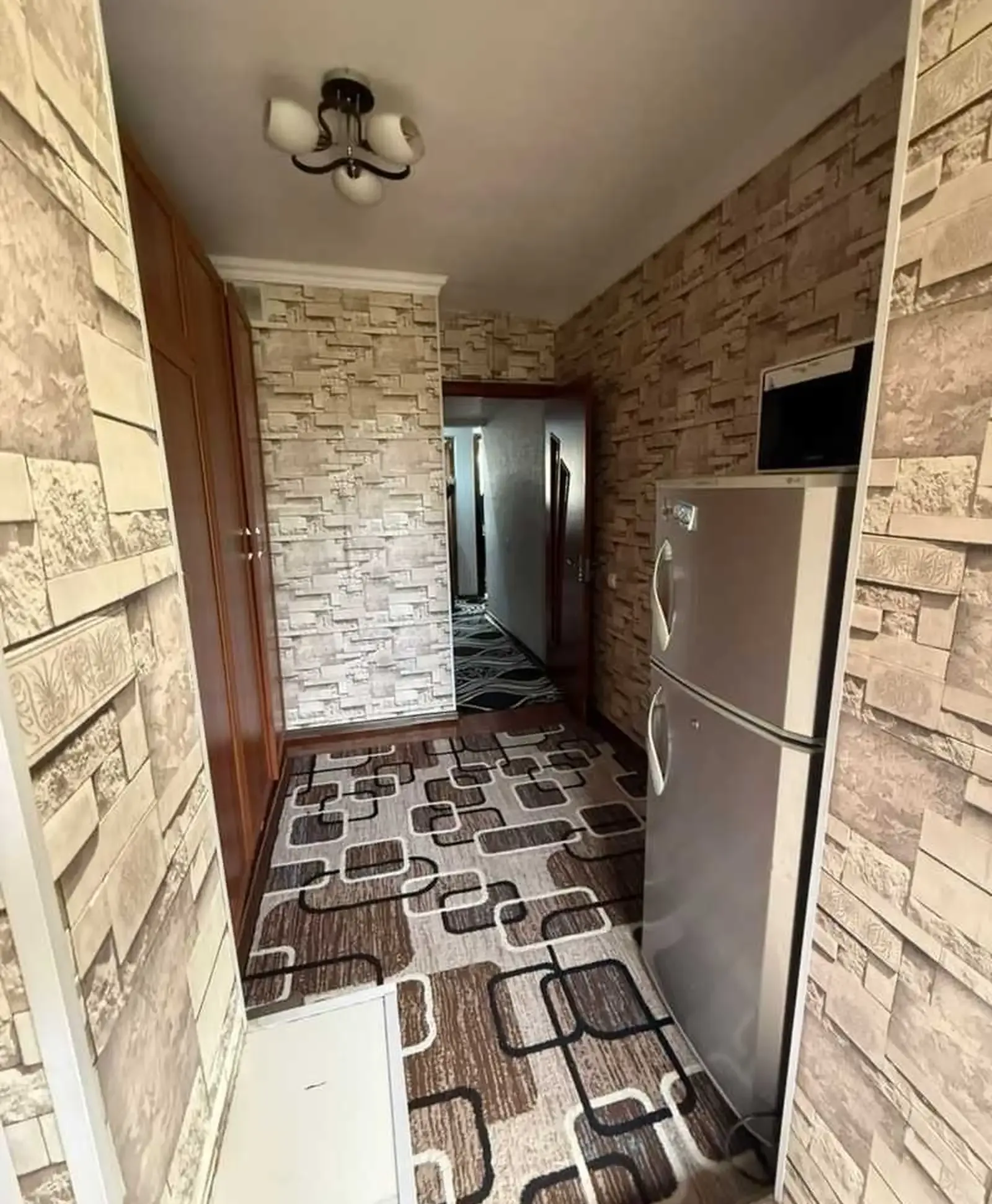 3-комн. квартира, 3 этаж, 87м², 46мкр ру ба руи МБТУ Сари Роҳ