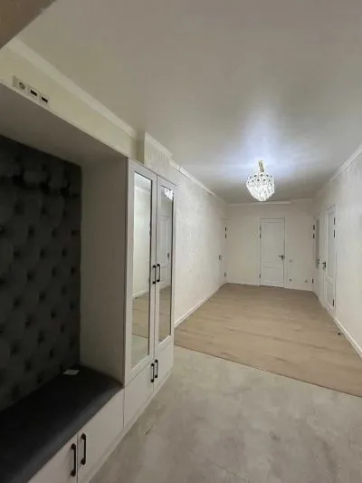 2-комн. квартира, 16 этаж, 100м², Шохмансур