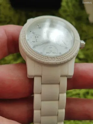 Часы Guess W0944L1