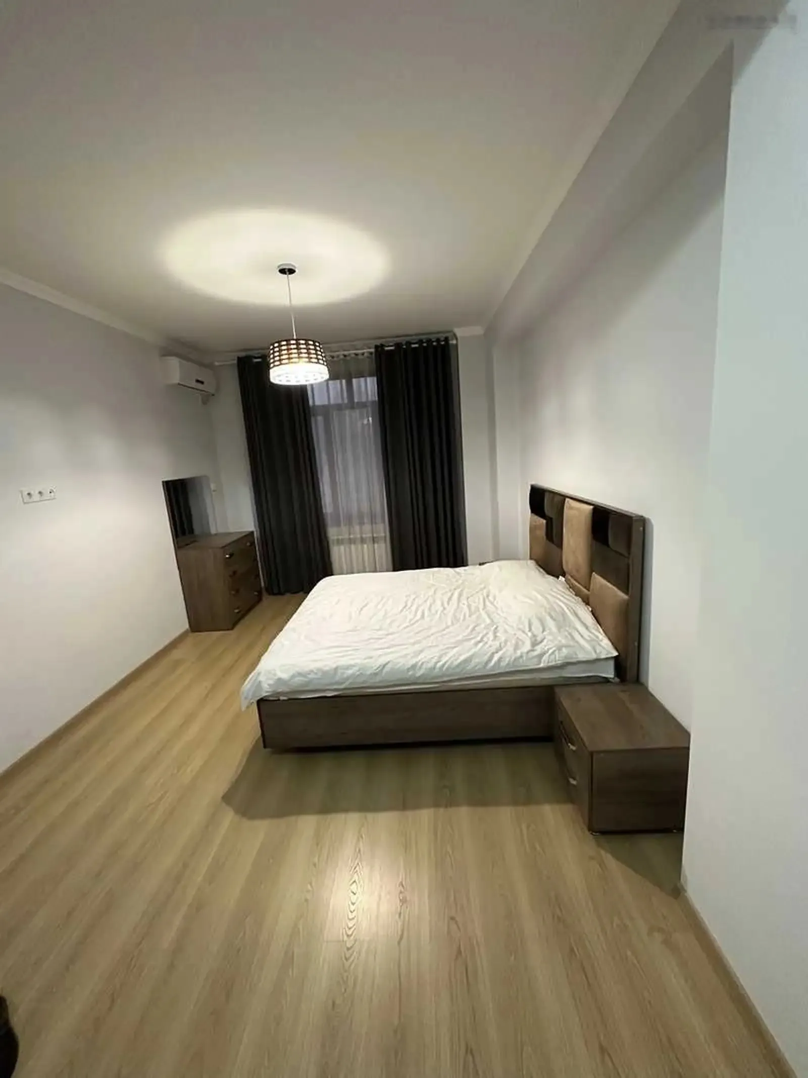 3-комн. квартира, 4 этаж, 136м², дом печати