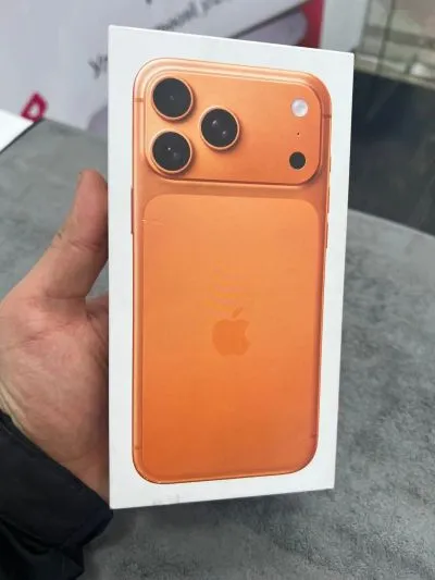Apple iPhone 17 Pro Max, 256 gb, Cosmic Orange
