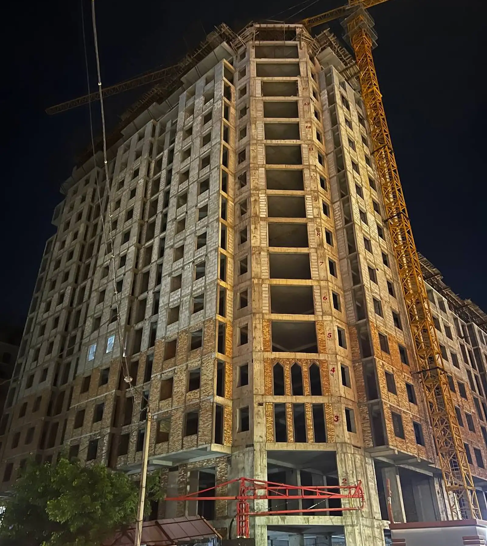 2-комн. квартира, 15 этаж, 61 м², Фирдавси