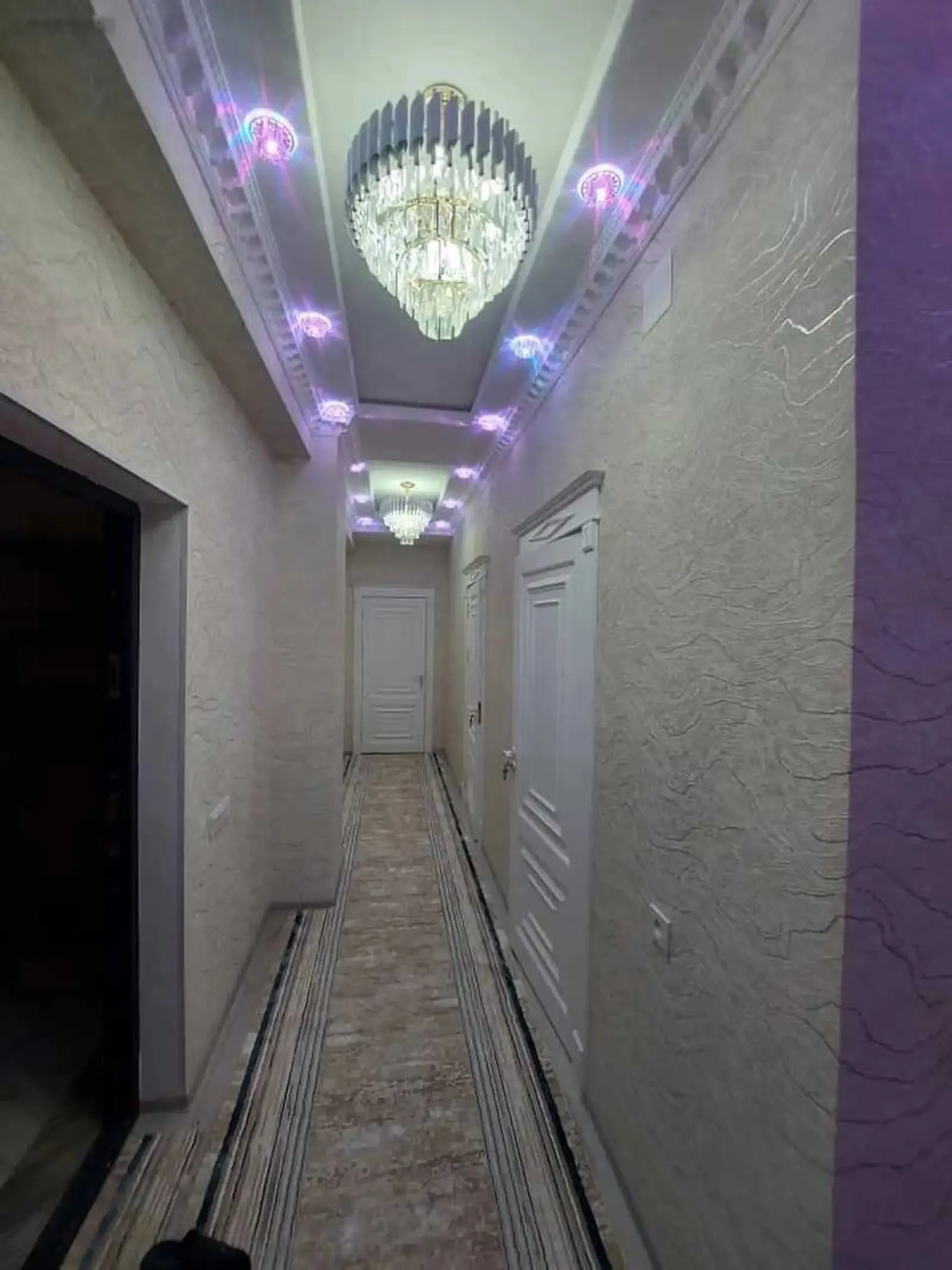 2-комн. квартира, 8 этаж, 69м², овир