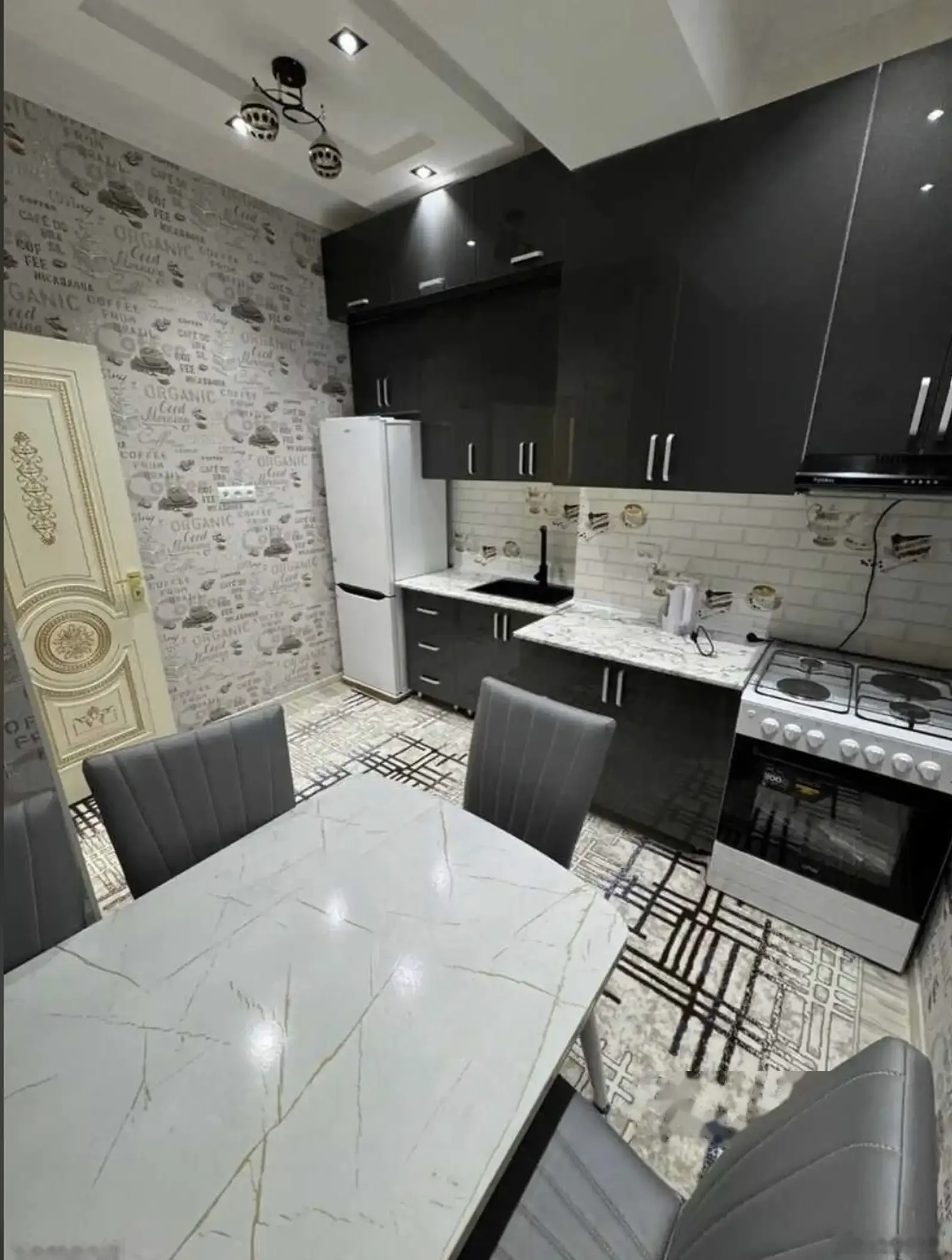 2-комн. квартира, 10 этаж, 62м², Славянский