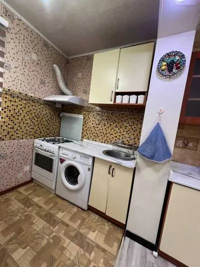 2-комн. квартира, 4 этаж, 60м², 92 мкр