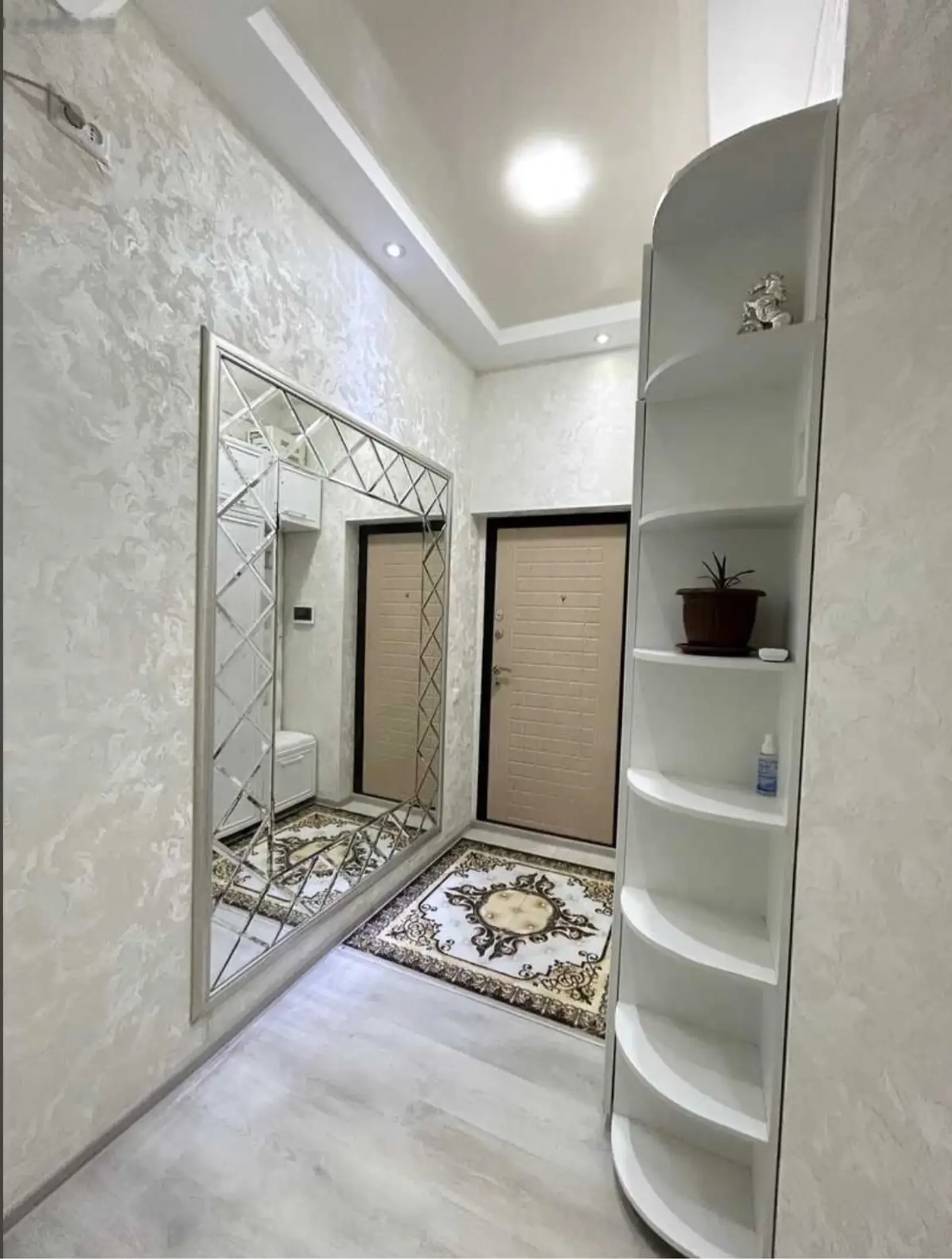 2-комн. квартира, 14 этаж, 72м², Пединститут