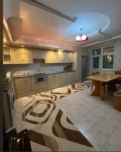 2-комн. квартира, 4 этаж, 110м², Дом печать