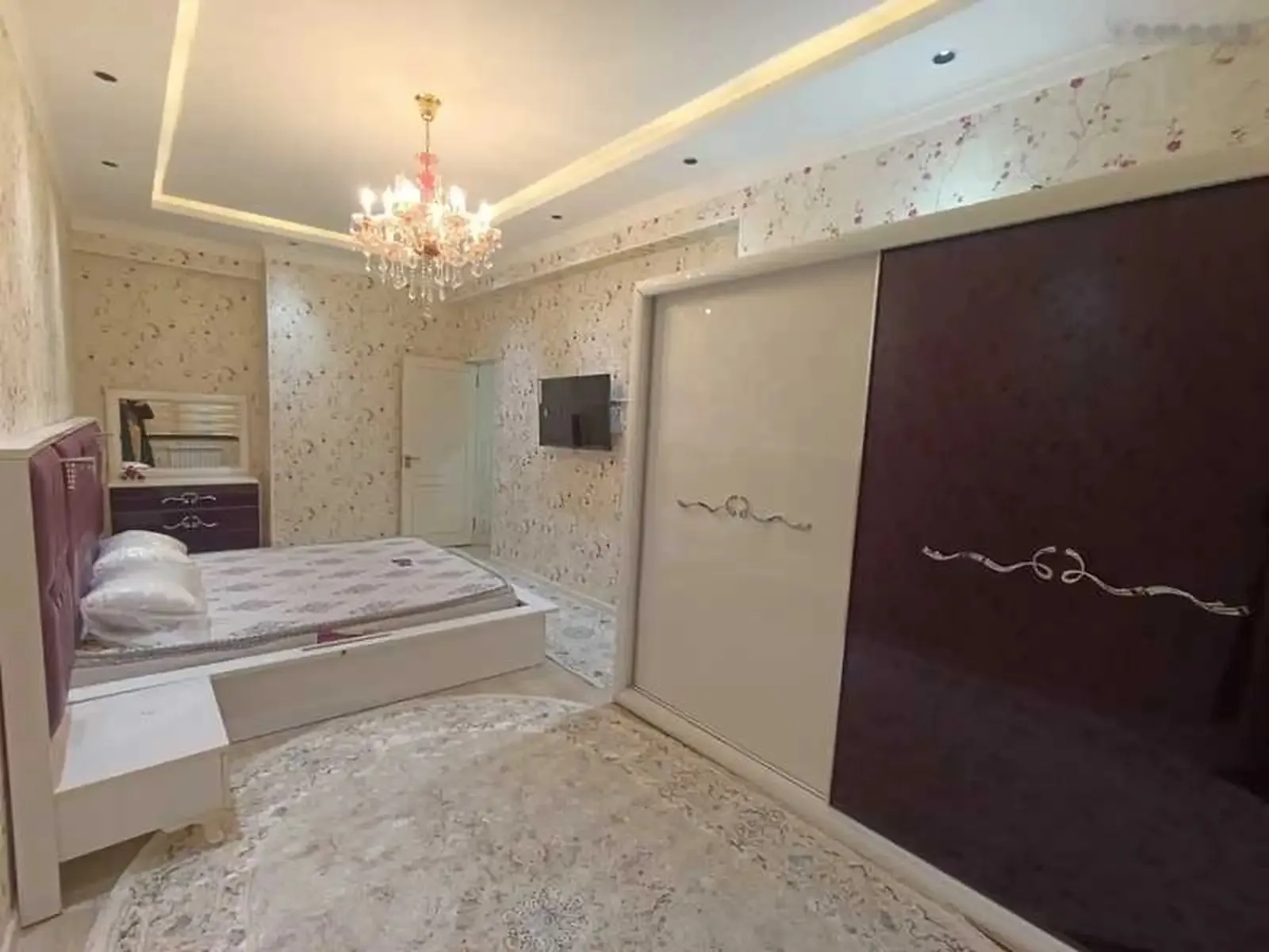 3-комн. квартира, 4 этаж, 135м², дом печати