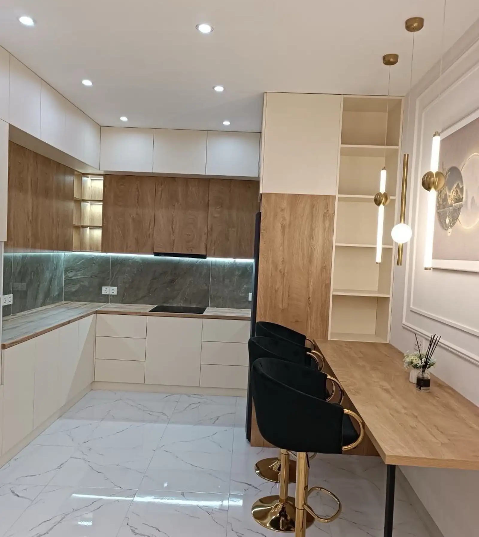 3-комн. квартира, 15 этаж, 110м², Шохмансур, Овир,доми Жасмин