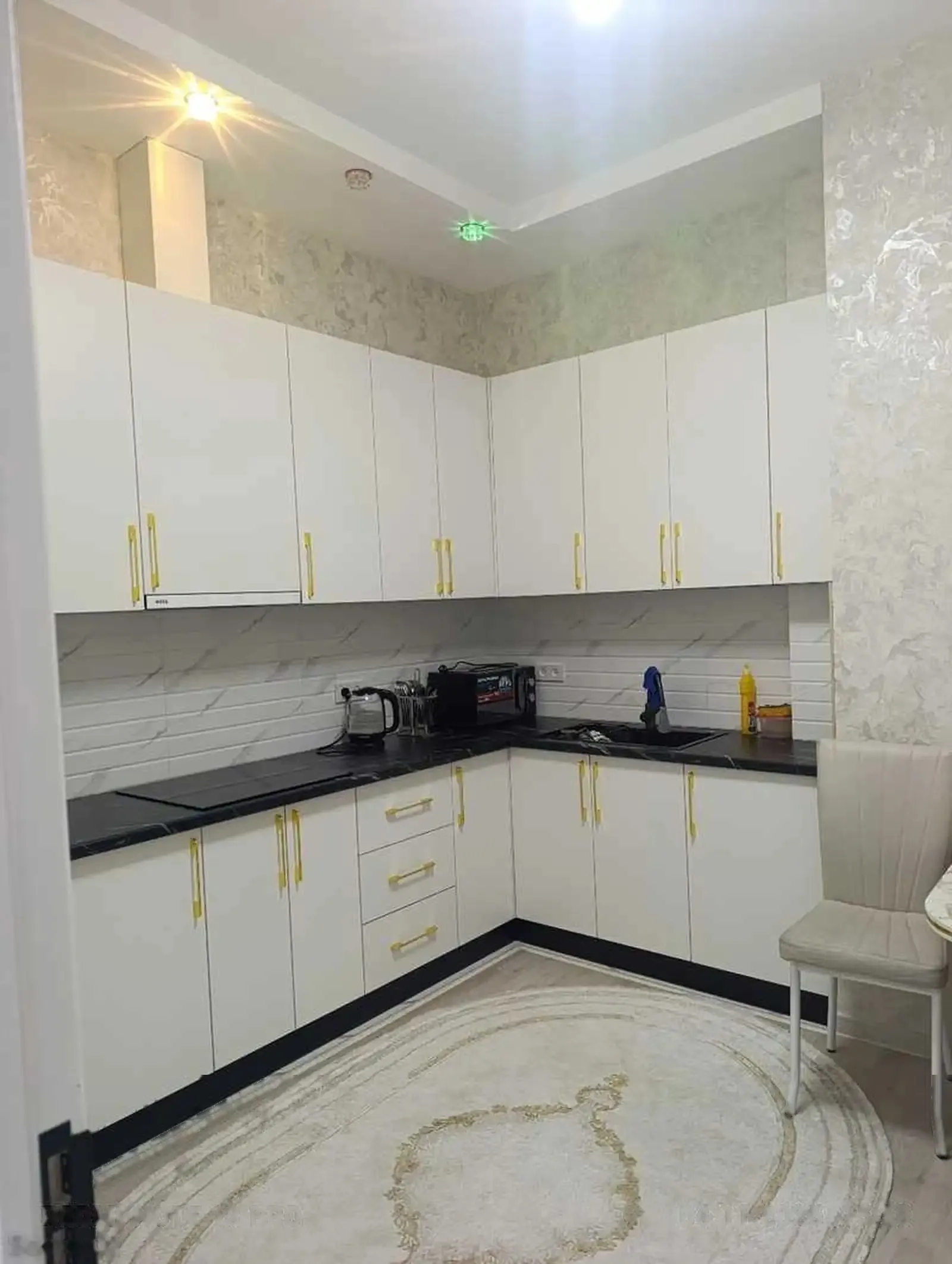 2-комн. квартира, 15 этаж, 61м², Мирзо Турсунзода