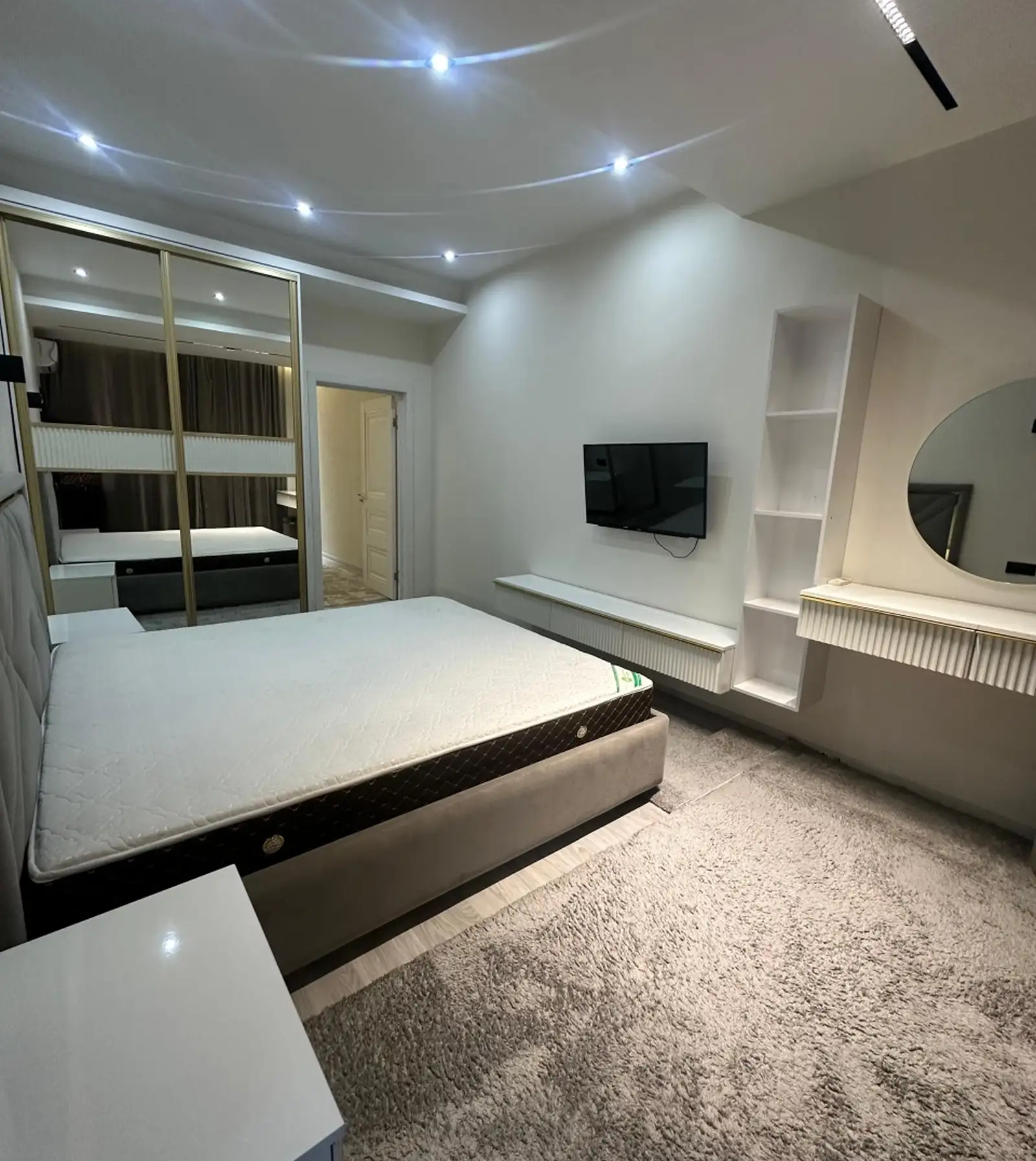 2-комн. квартира, 2 этаж, 75м², Ашан на против Мойки Малика