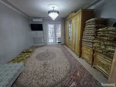 2-комн. квартира, 1 этаж, 60м², 82 мкр