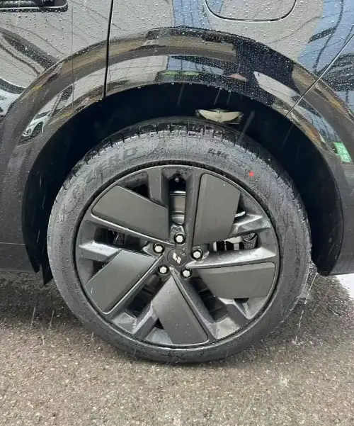 Li Auto (LiXiang) L6,