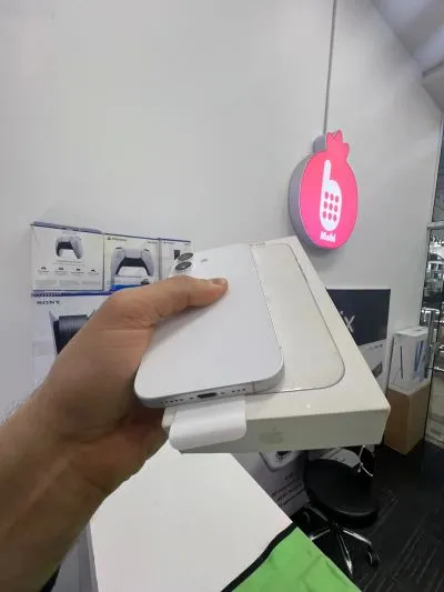 Apple iPhone 16, 256 gb, White — миниатюра 2