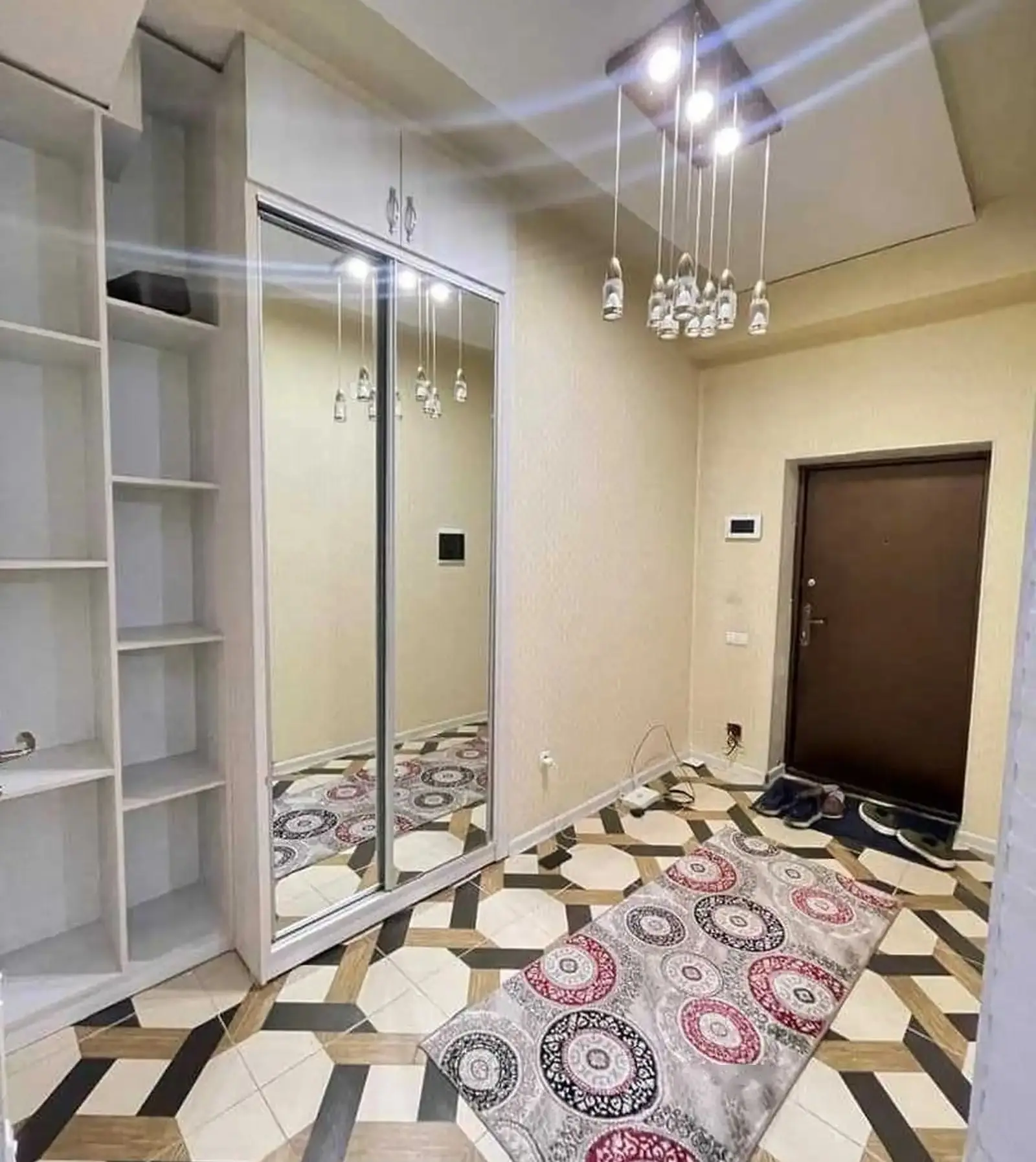 2-комн. квартира, 12 этаж, 80м², И.Сомони