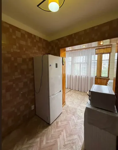 2-комн. квартира, 3 этаж, 65м², Сино