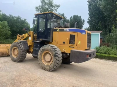 Колесный погрузчик Cat632