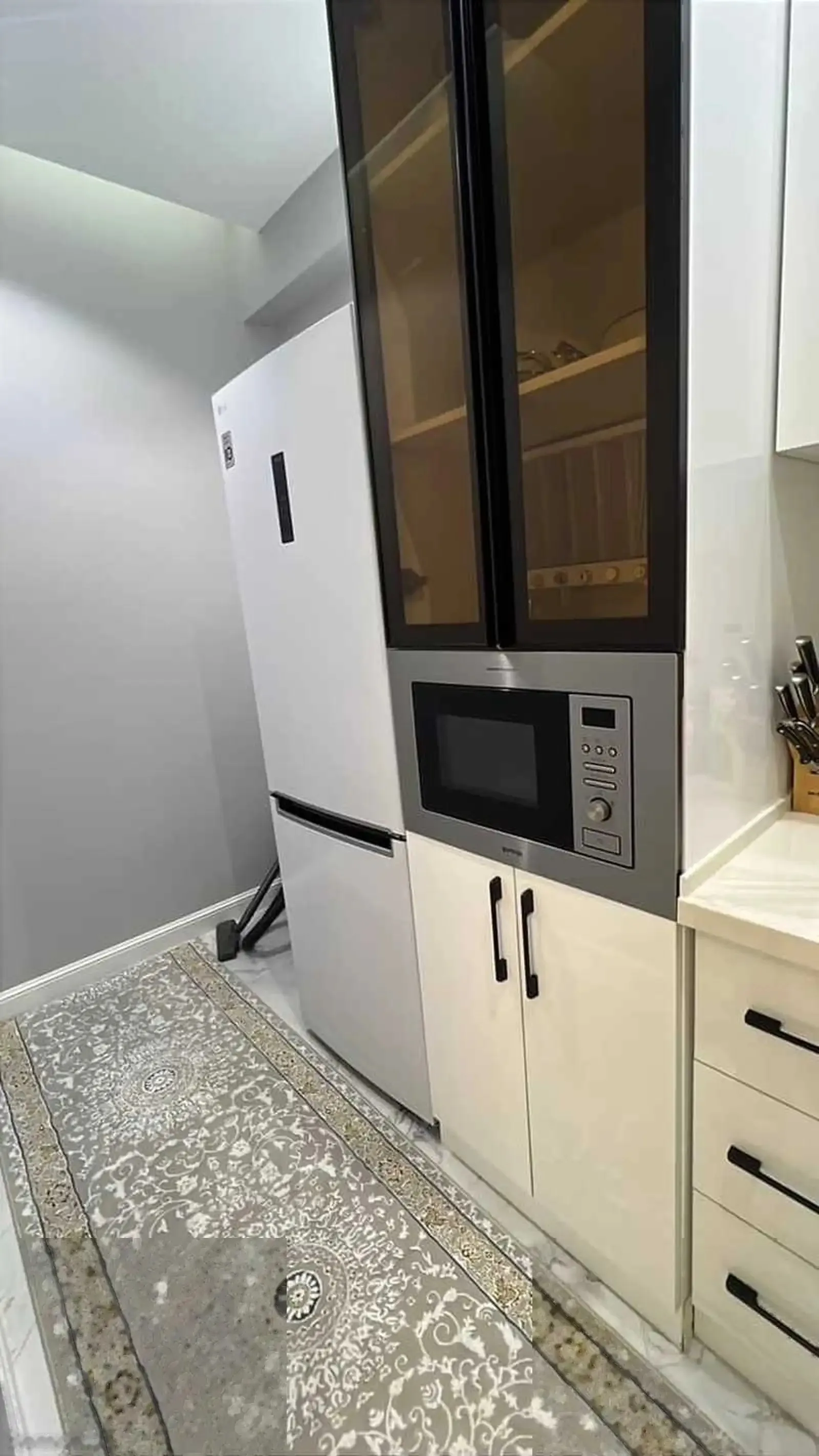 2-комн. квартира, 3 этаж, 50м², Фирдавси