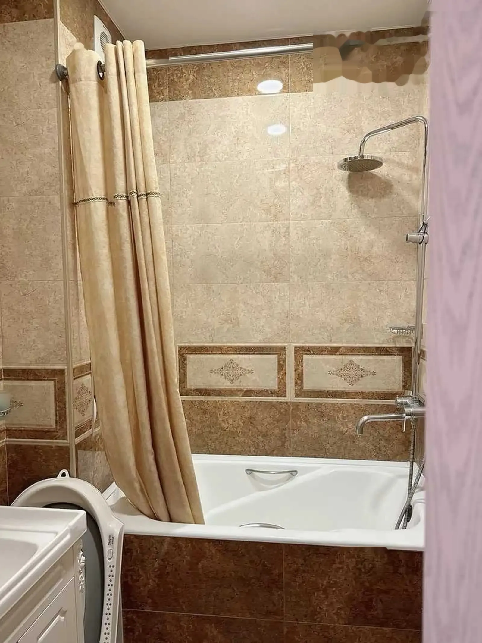 2-комн. квартира, 5 этаж, 80м², 112 мкр, ру па руи кафеи Суман