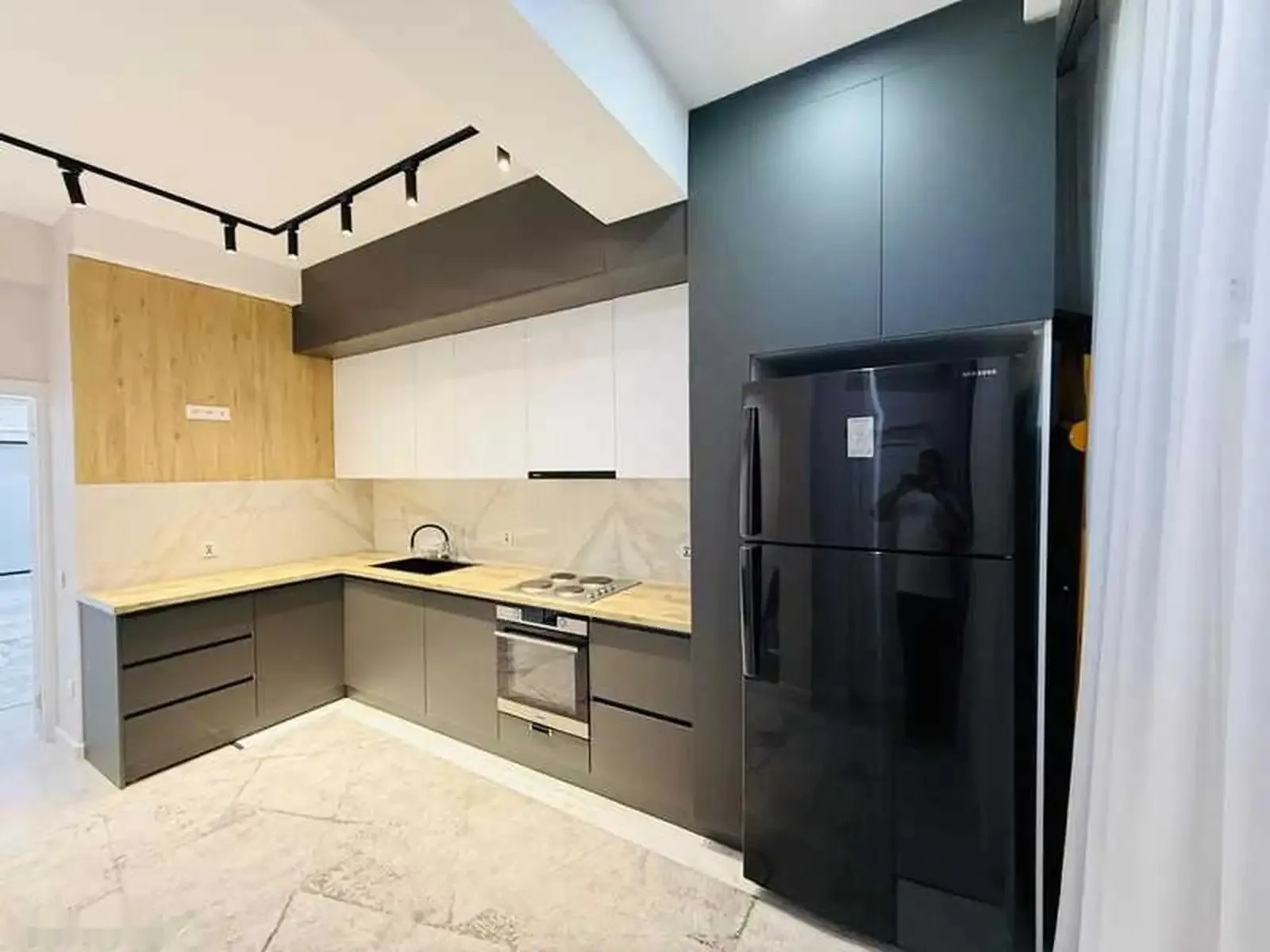 3-комн. квартира, 12 этаж, 110м², Сино, 112 мкр, дом Пайкар