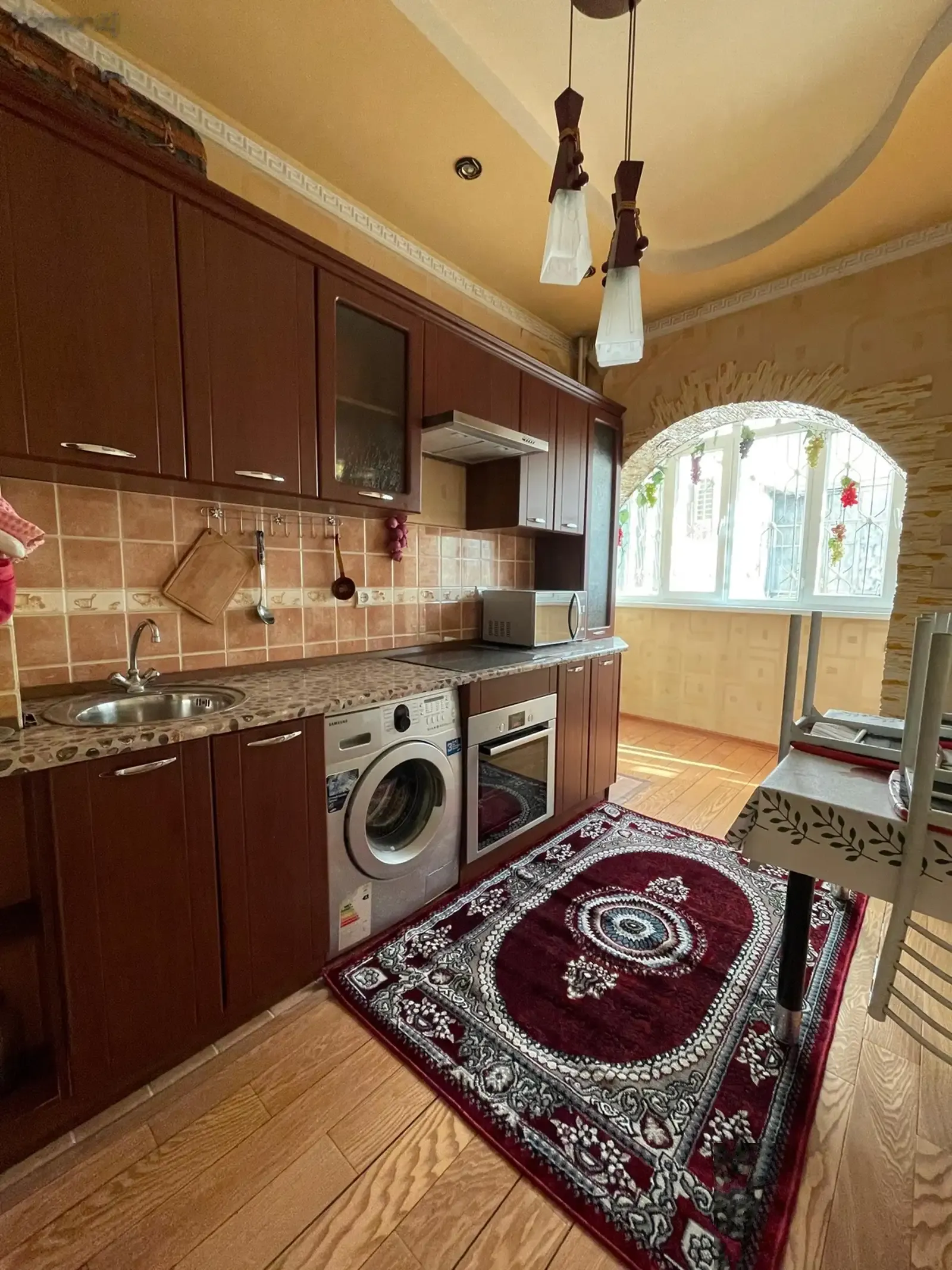 3-комн. квартира, 3 этаж, 100 м², Цирк, Дом Самсунг