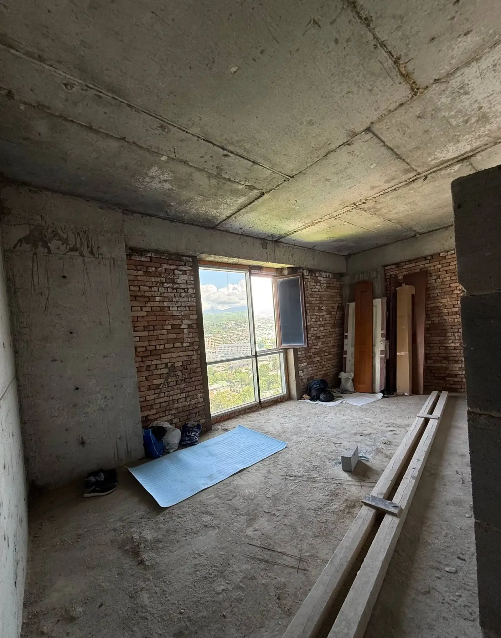 3-комн. квартира, 16 этаж, 110 м², Спартак, Бурчи Анушервон ,Евар