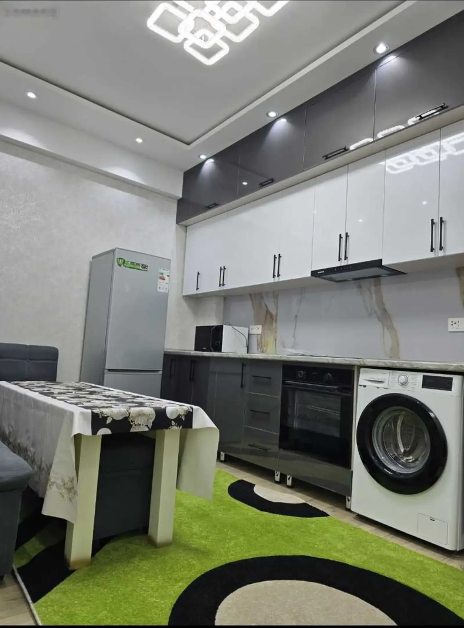 2-комн. квартира, 13 этаж, 72м², Дом Ватан