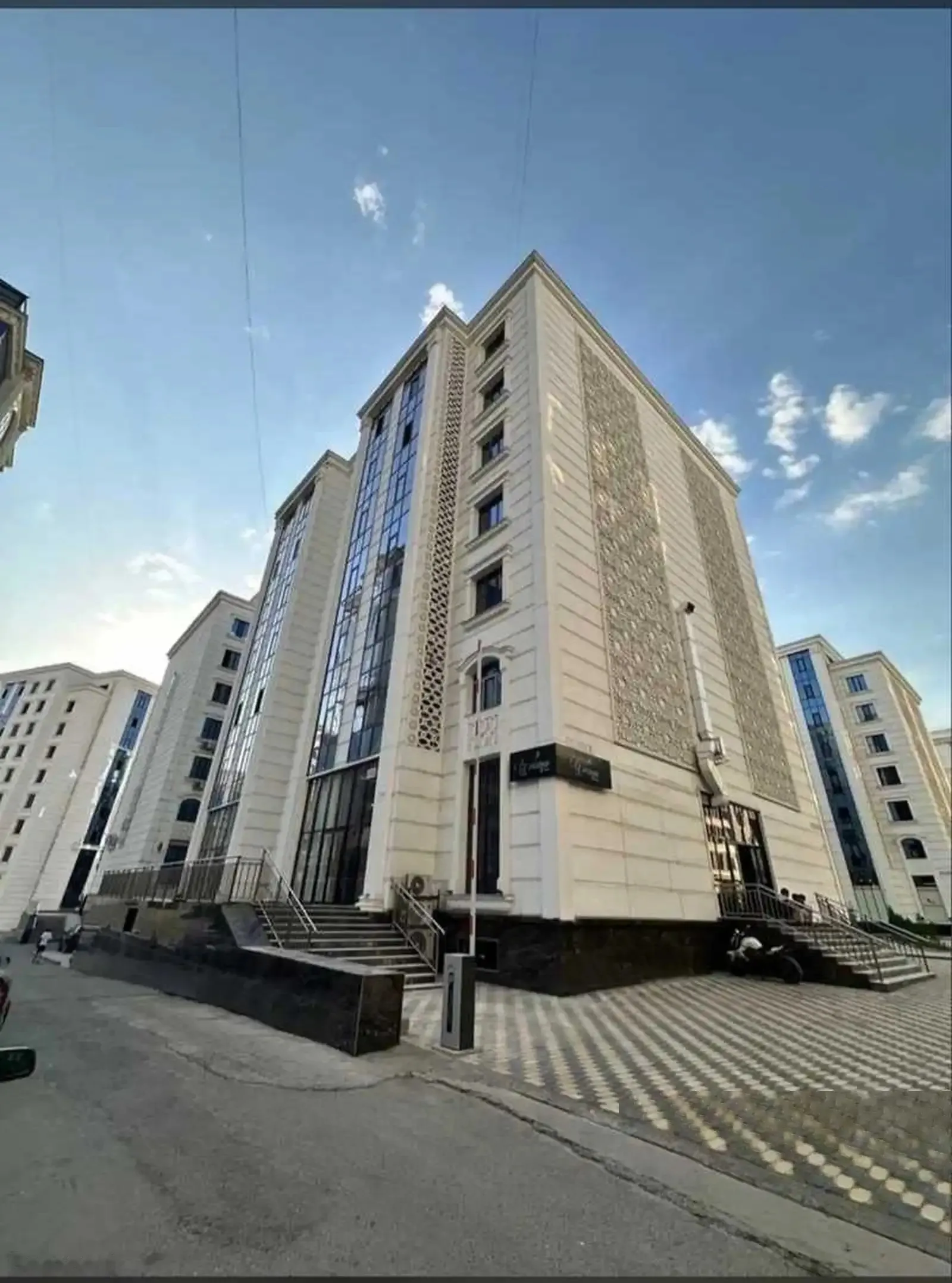 3-комн. квартира, 6 этаж, 115м², И.Сомони