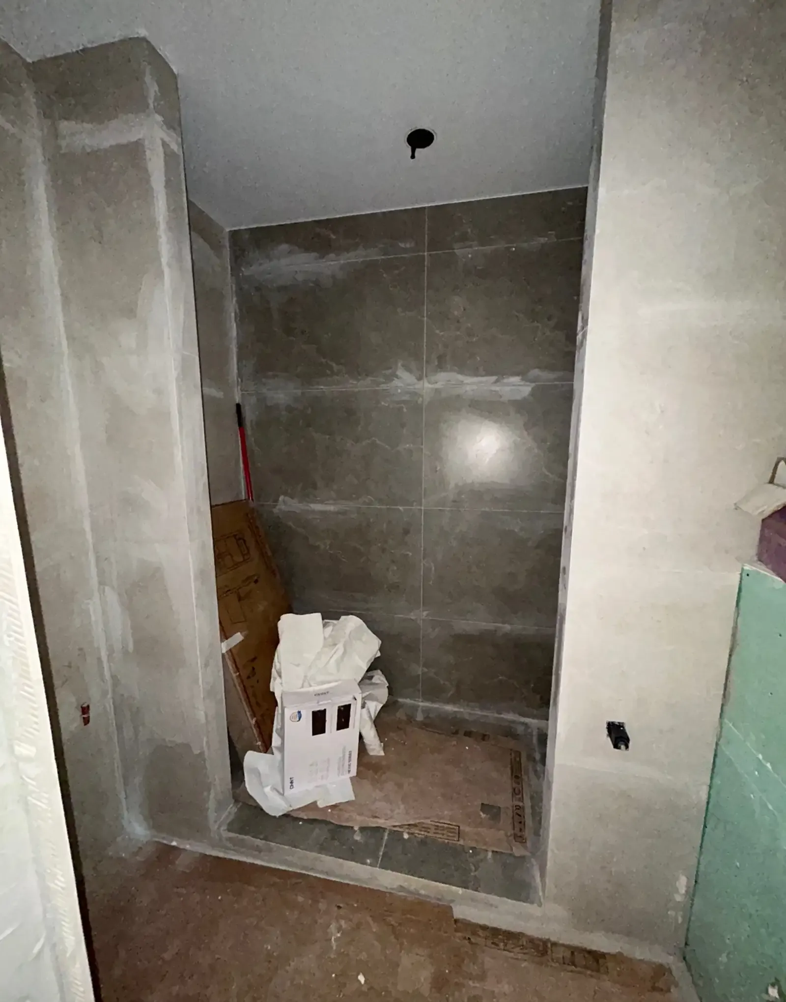 3-комн. квартира, 6 этаж, 108 м², Сино 82 мкр