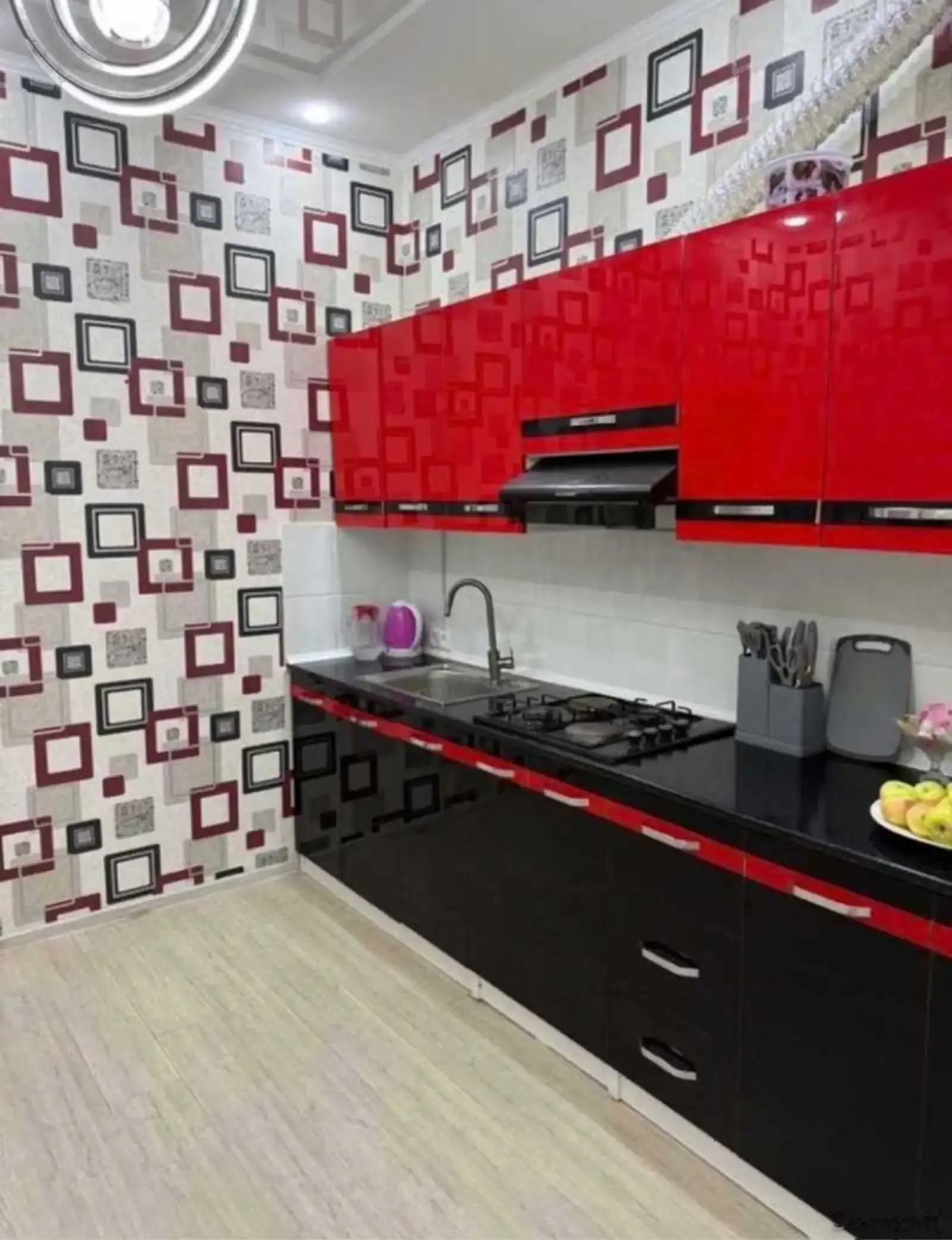 2-комн. квартира, 1 этаж, 60 м², 8 мкр