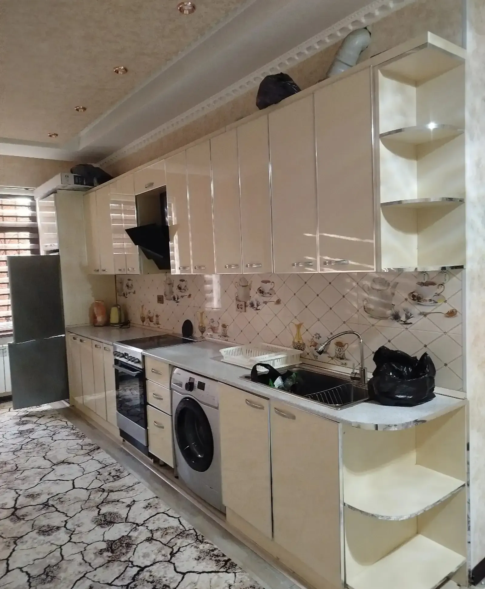 3-комн. квартира, 11 этаж, 100м², Мехргон