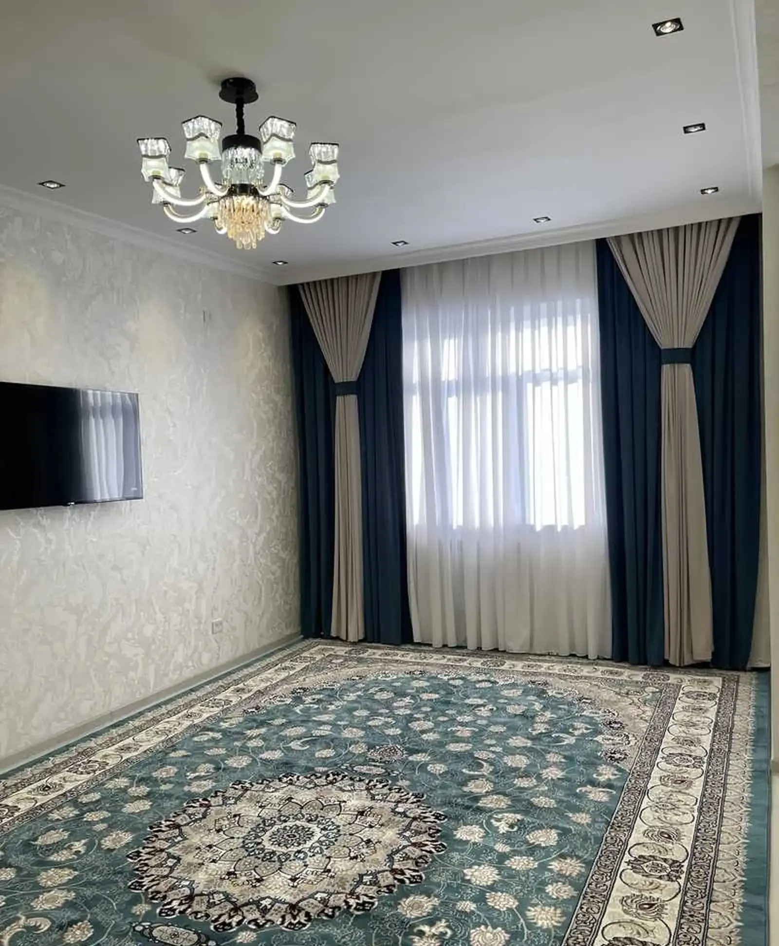 2-комн. квартира, 4 этаж, 75м², Н.Фирдавси, Ҷал Ҷам