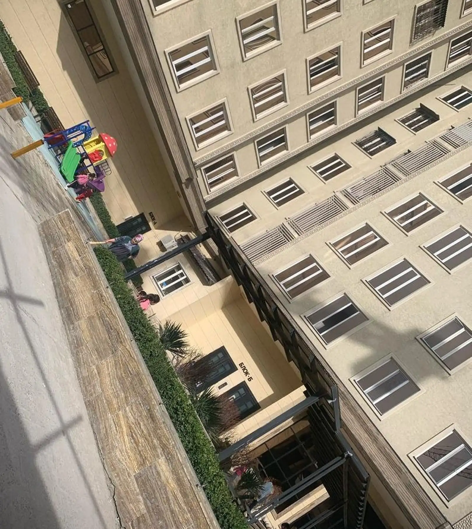 2-комн. квартира, 14 этаж, 75м², Караболо бари Масчити Помириё Доми Ал Беруни
