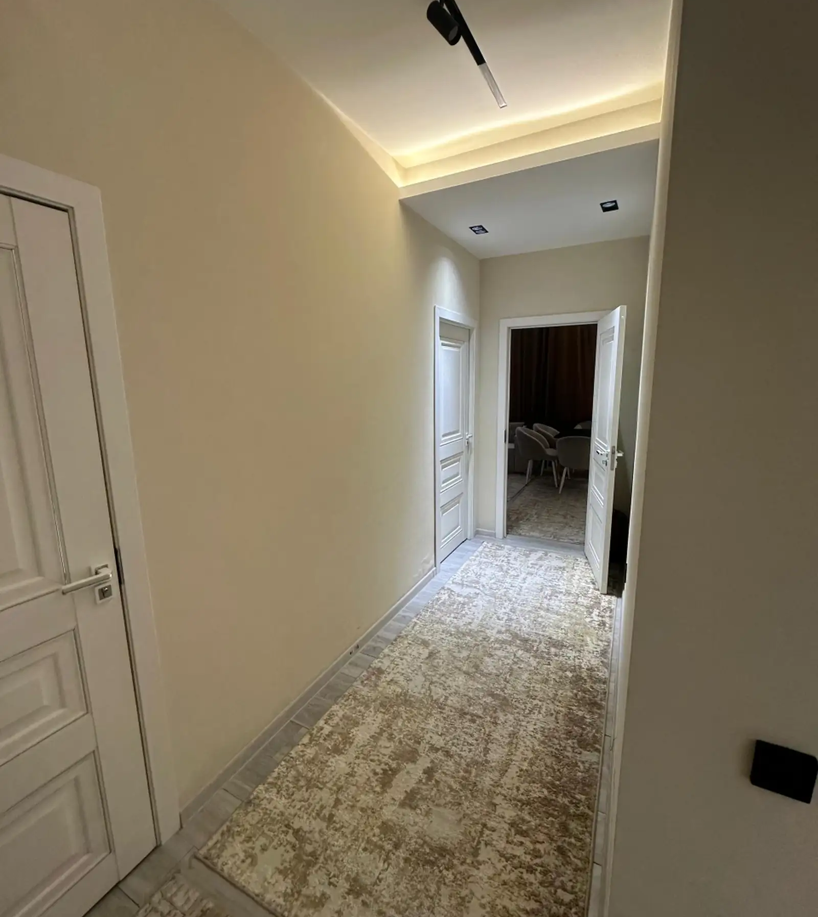 2-комн. квартира, 2 этаж, 75м², Ашан на против Мойки Малика