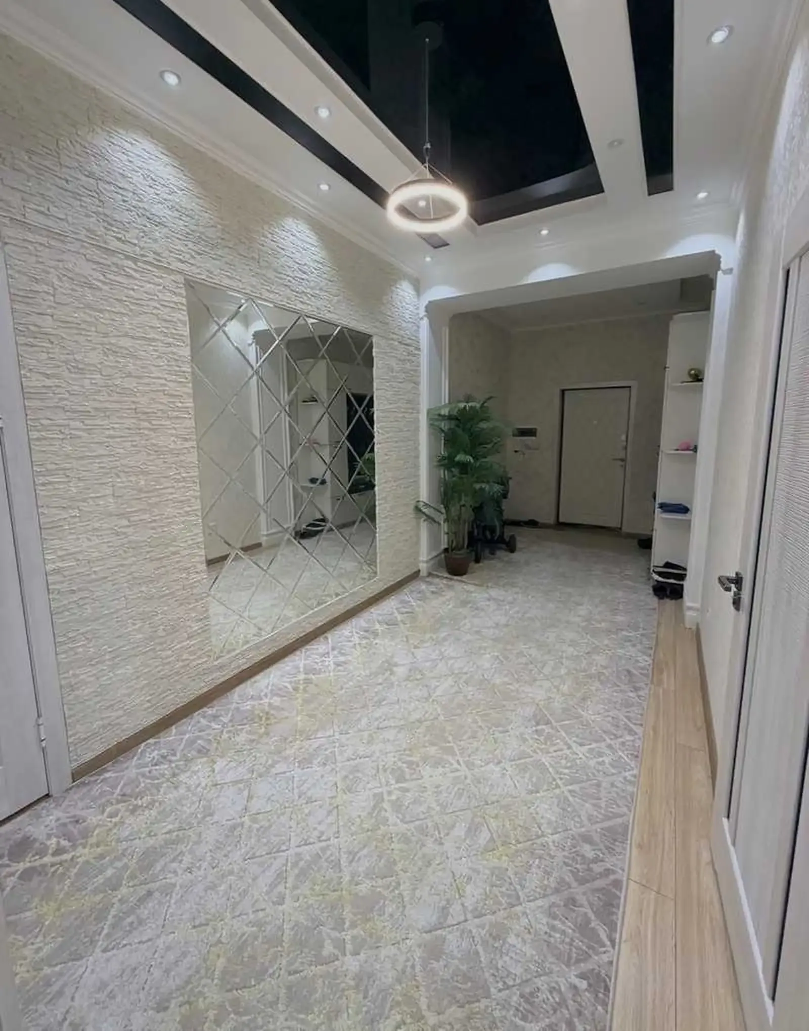 3-комн. квартира, 14 этаж, 112м², доми Зирбак ру ба руи хукумати Шохмансур