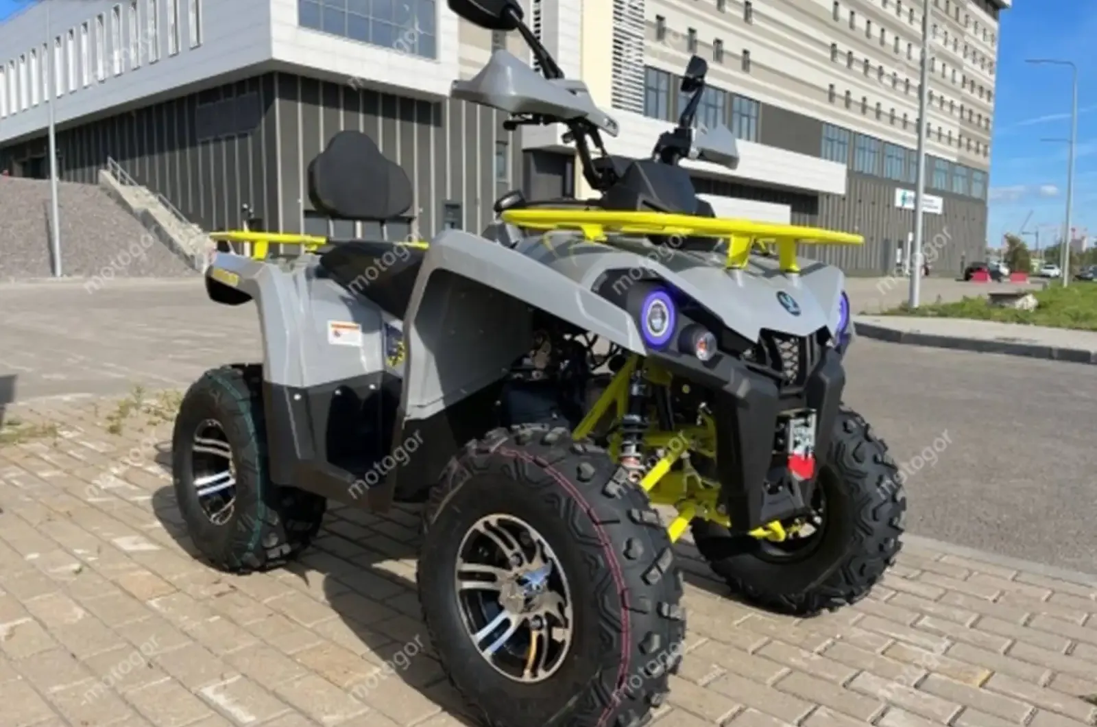 Квадроцикл Hummer 200
