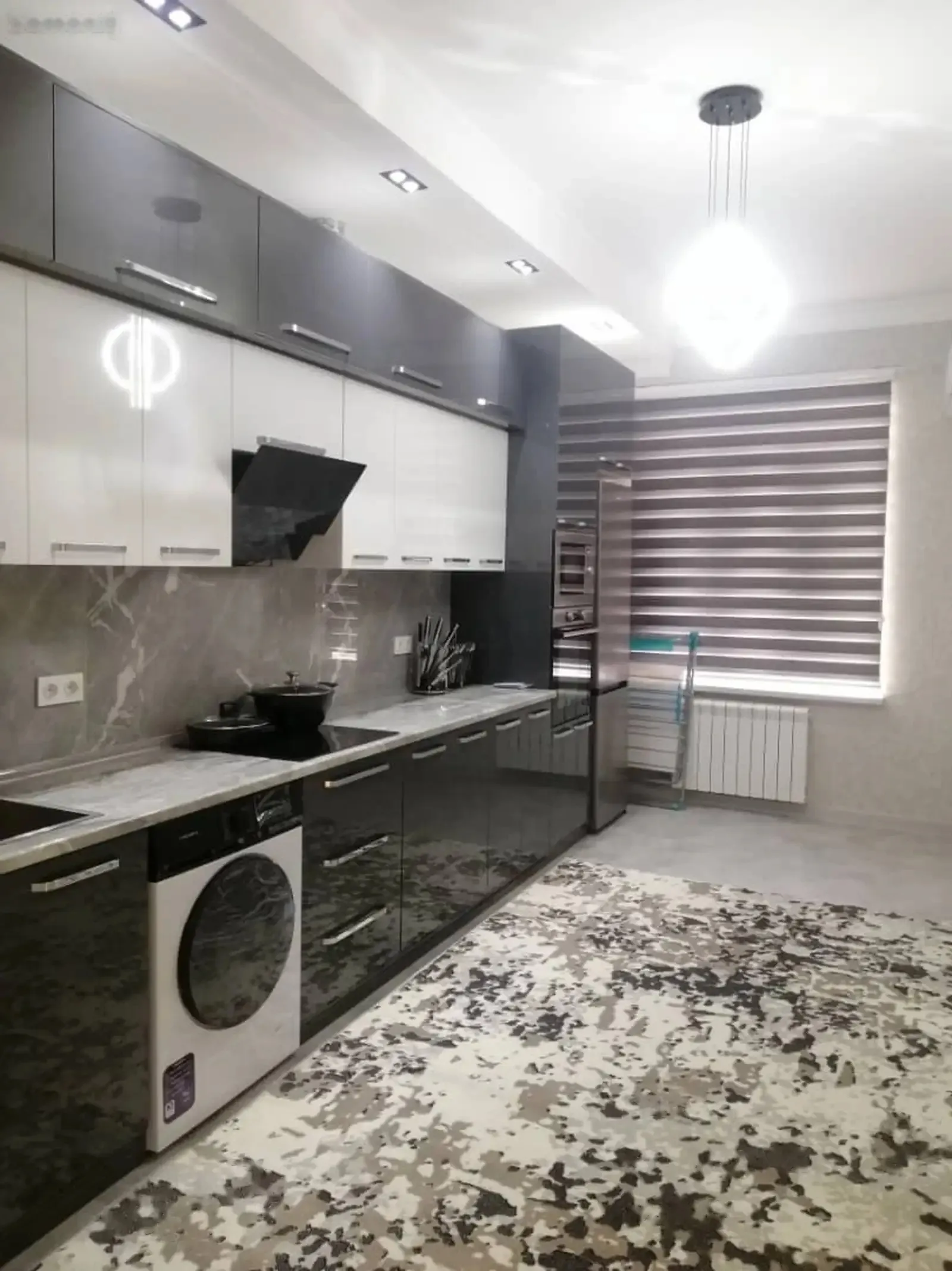 2-комн. квартира, 9 этаж, 95м², Посольствои Россия
