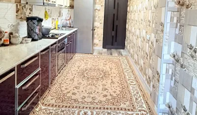 3-комн. квартира, 2 этаж, 65м², 84мкр, Ресторан «Тайга»