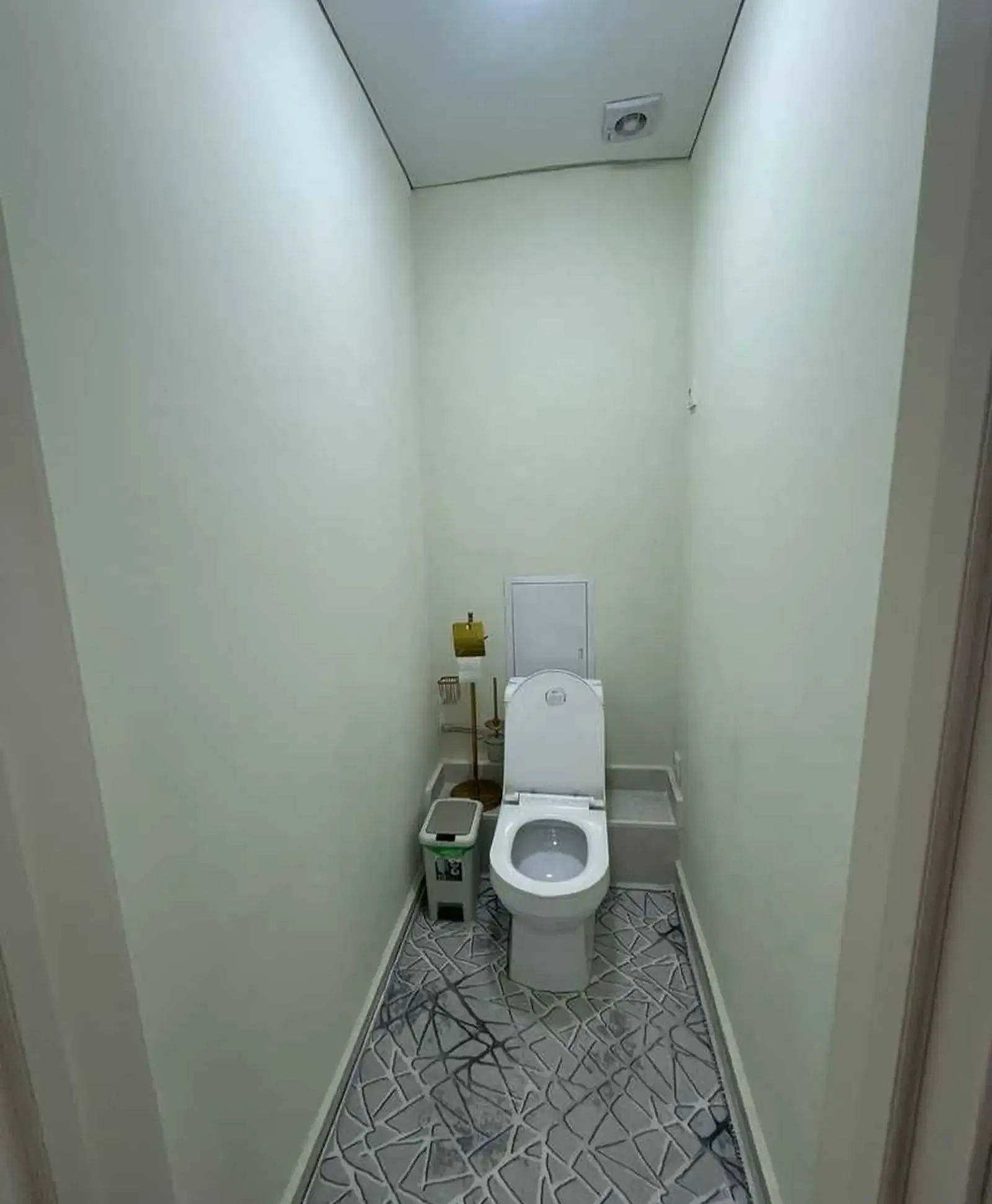 2-комн. квартира, 8 этаж, 75м², Шоҳмансур