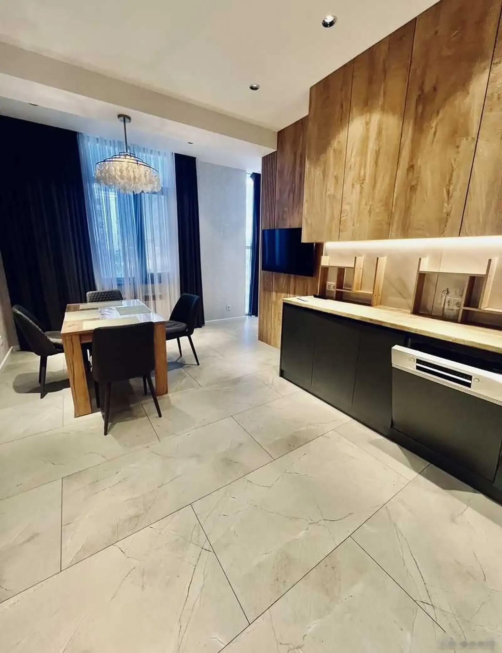 2-комн. квартира, 12 этаж, 115м², ЦУМ